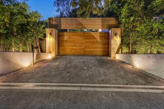 Beverly Glen Luxe Villa with 5BR, Pool Deck and Views - 1