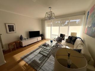 Lux Armadale Stay. Parking and walk to Train, Shops - 7