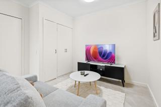 Cozy Little Charm Unit in Eight Miles Plain - 8