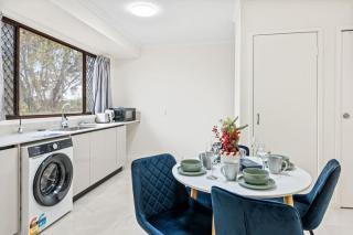 Cozy Little Charm Unit in Eight Miles Plain - 5