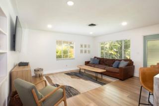 POOL Fenced Yard Shuffleboard Court - 4