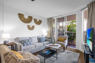 Maui Banyan P104 - 1