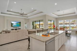 Salty Fins Villa - 2