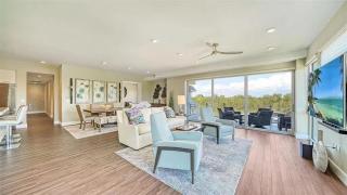 Contemporary Three-Bedroom Smart Home Apartment with Elevator - 0