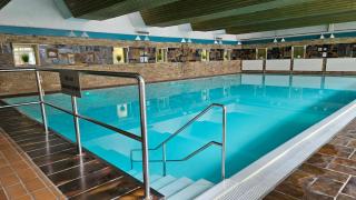 Flair mit Schwimmbad - 0