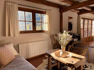 South-facing Chalet With Views - 6