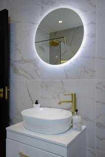 Modern 4-Bed Home Near Blackpool Tower Sleeps 8 - 8