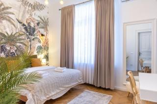 Stylish City House with Yard 4 pers - 0