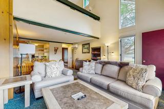 Village Green Unit 1A - Stowe - 6