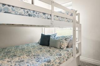 Chic 4BR Retreat Near Downtown - 4