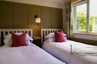 Nikolaus Cottage Cotswolds - 6