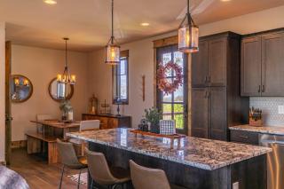 Gretta's Getaway at Eagles Nest - 1