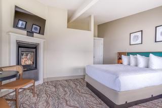 Beachfront Manor Hotel - 4