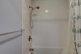 Colonnade Club 176 - 3