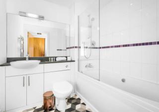 City Centre Apartment - Netflix - Parking - WiFi 85CC - 7