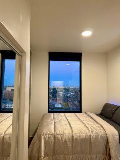 2bd 2bth Highrise in the heart of Roosevelt District! - 4