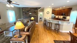 River Rock Cabin - Comfortable, Private Home with King Beds & Mountain Views - 3