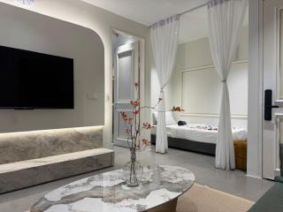 Jacuzzi with Starry Sky Bedroom-7pax - 3