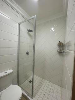 Modern 2Bed Stay in Rivonia - 5