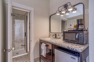 Beachfront Manor Hotel - 3