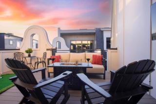 Printer's Alley Vibes Rooftop Fire Deck Karaoke - 9