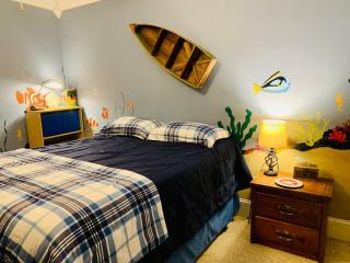 Fire Pit • BBQ Grill • Pet Friendly • Hike & Relax - 6