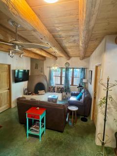 Cozy & Relaxing Near Taos Plaza - 9