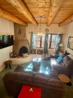 Cozy & Relaxing Near Taos Plaza - 8