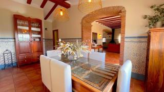 Pet friendly villa 10 minutes from the beach - 4