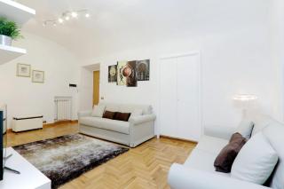 Charming Colosseum - My Extra Home - 1