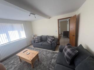 Blyton 2-Bed Cottage Parking 30m to Lincoln - 9