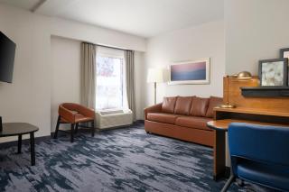 Fairfield Inn & Suites by Marriott Newark Liberty International Airport - 6