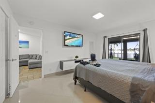 Serene Lakefront Getaway Fishing & Kayaks - 7