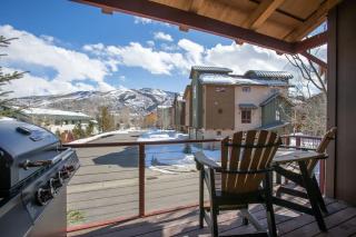 Majestic Mountain Family Escape - 9