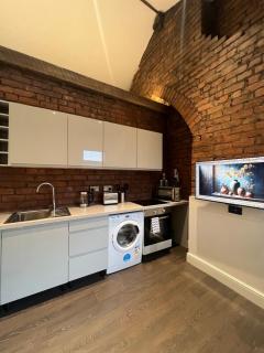 Liverpool Sage House - Spacious 2-Bed Near Anfield Stadium - 7