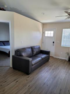 Comfy, independent 1 bedroom guest suite in Orcutt - 7