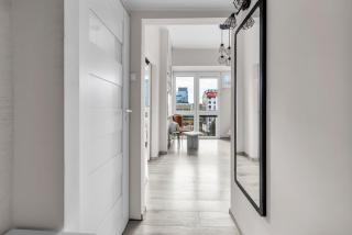 Żelazna Cozy Nest Apartment by BookingHost - 9