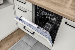 Żelazna Cozy Nest Apartment by BookingHost - 5