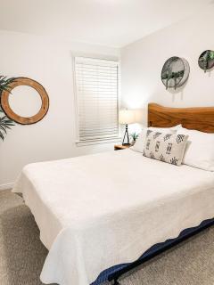 Stylish 5-bedroom home close to ski resorts - 6