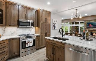 Ski Inspired Comfort Near Deer Valley Lifts - 4