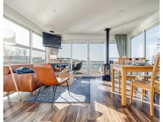 Bright Base with Coastal Access - 3