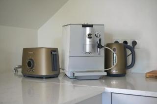 Majestic Manor Gardens An Elegant Private Retreat - 4