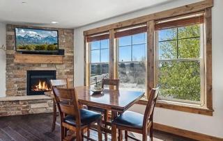 Relaxed Lakeside Getaway Close to Deer Valley Park - 7