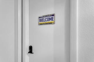 roomstr Virgina Room 1 Bedroom in South Tampa with Shared Full Bathroom & FREE COFFEE - 8