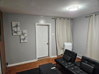 Entire Spacious House in New Jersey - 4