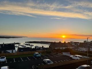 Westbay apartments, sea views - 9