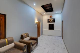 SPOT ON Surya Hotel - 8