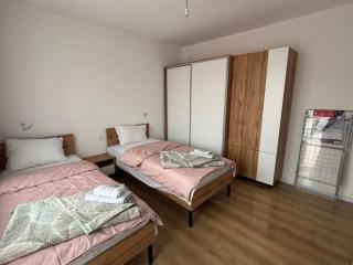 TESLA 132 Apartment 9 - 5