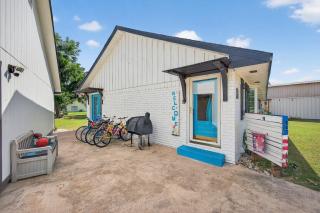 Walk to Lake Texoma Family-Friendly Retreat - 2