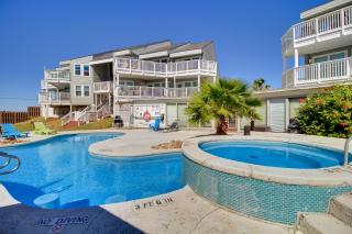 Boardwalk to the Beach! Mustang Island Condo - 9
